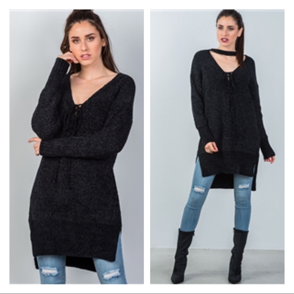 BLACK KEYHOLE CHOKER SWEATER DRESS